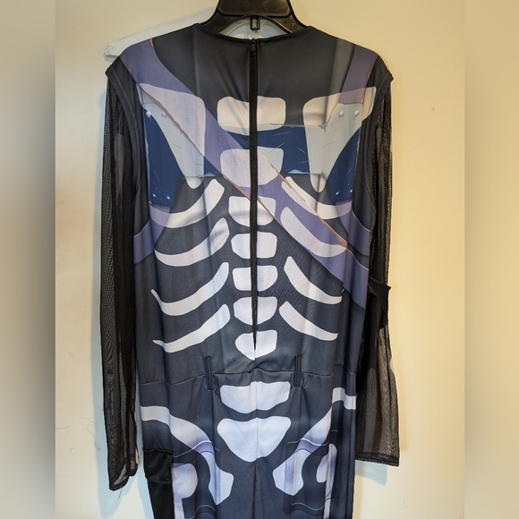 Spirit Halloween Fortnite Skull Trooper Skeleton Adult Large Costume - Picture 6 of 15